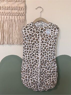 Dreamland Baby Weighted Leopard Print Sleep Sack - Brown & White size 0-6 monts
